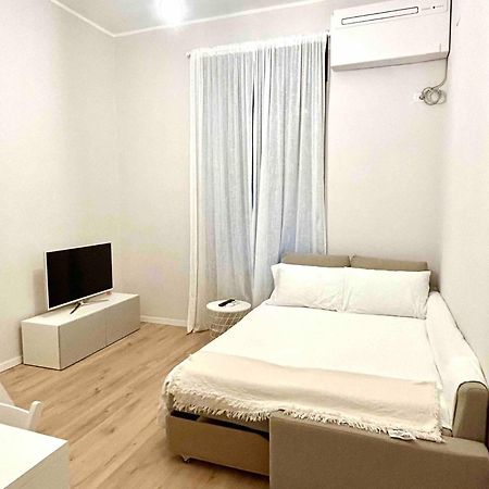 Studio Apartment Near Bocconi Milano Eksteriør bilde